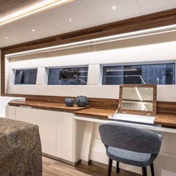 43 ATRAVERSIA – VisionF E-Cat 80 Catamaran Charter master cabin 6 vanity