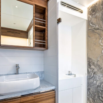 52 ATRAVERSIA – VisionF E-Cat 80 Catamaran Charter cabin 2 bathroom